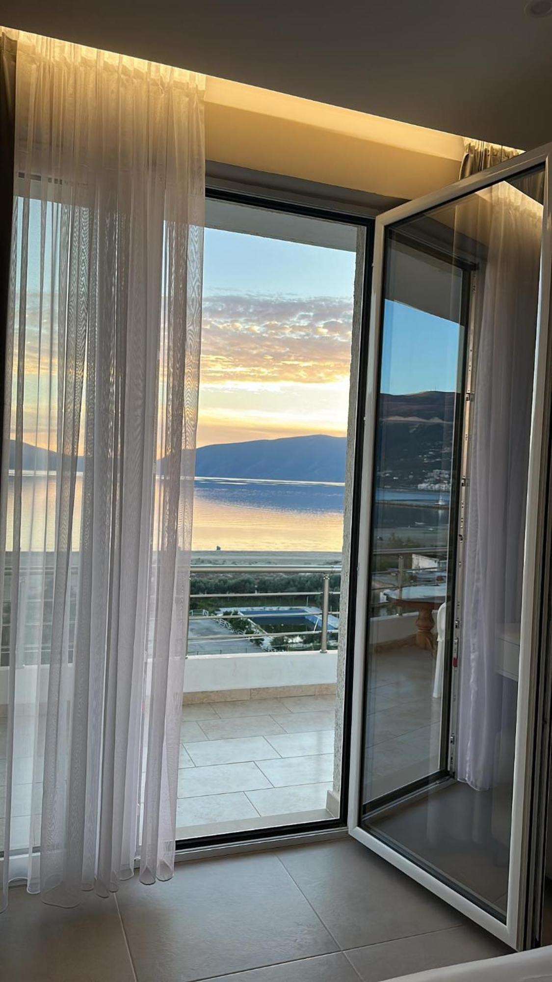 Sea View Apartment Luxury วญอเรอ ภายนอก รูปภาพ
